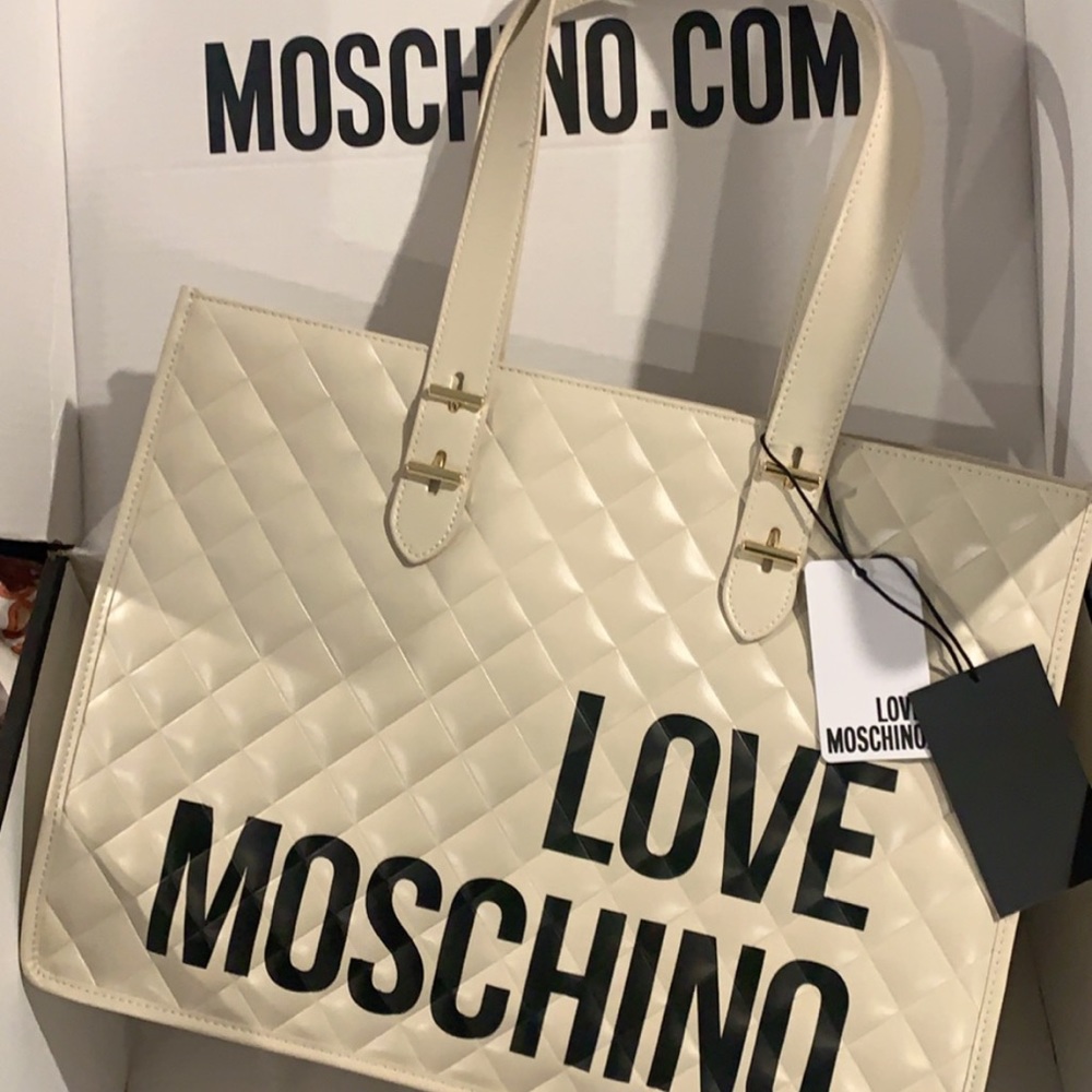 Moschino women’s quilted bag